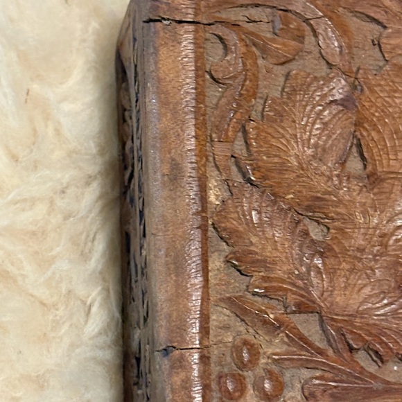 Vintage 70’s Jewelry Trinket Intricately Carved Wooden Box - Picture 9 of 9